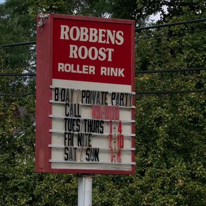 Man shot and killed outside Louisville roller rink Sunday night